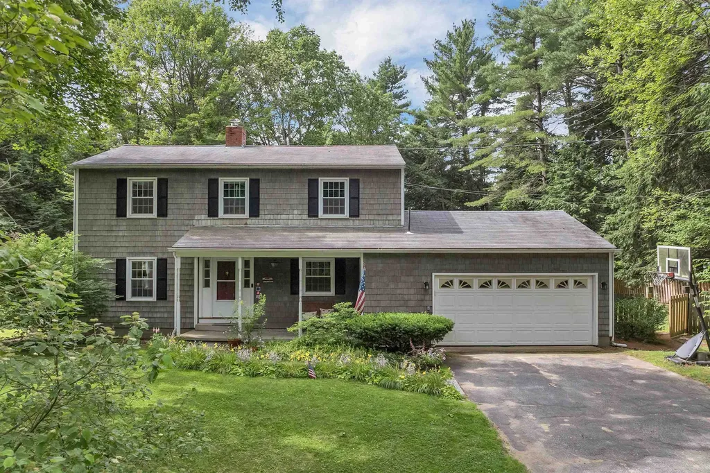 121 Pinewood Drive Hopkinton NH 03229