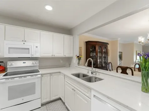 507 South Beach Road South Burlington VT 05403