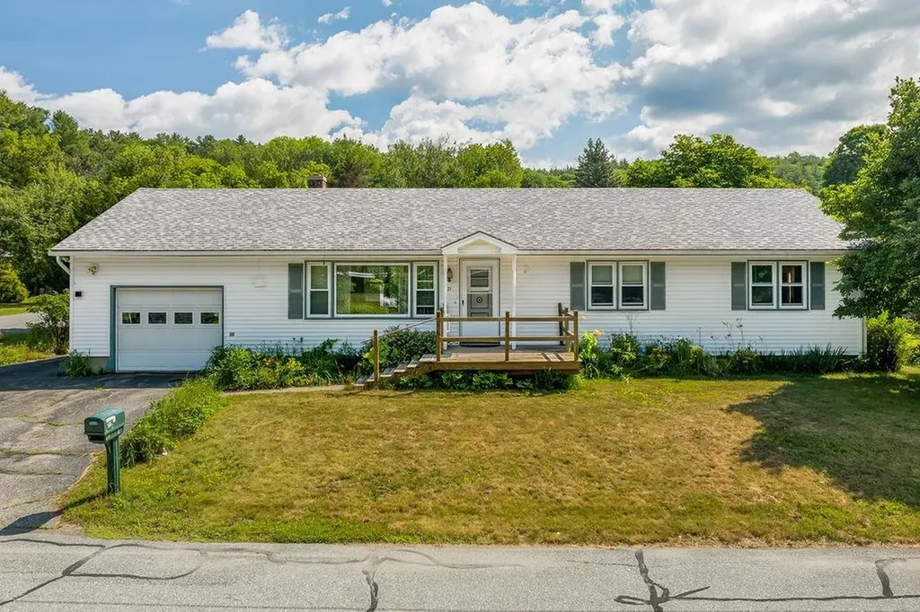 21 Riverdale Parkway Lebanon NH 03755