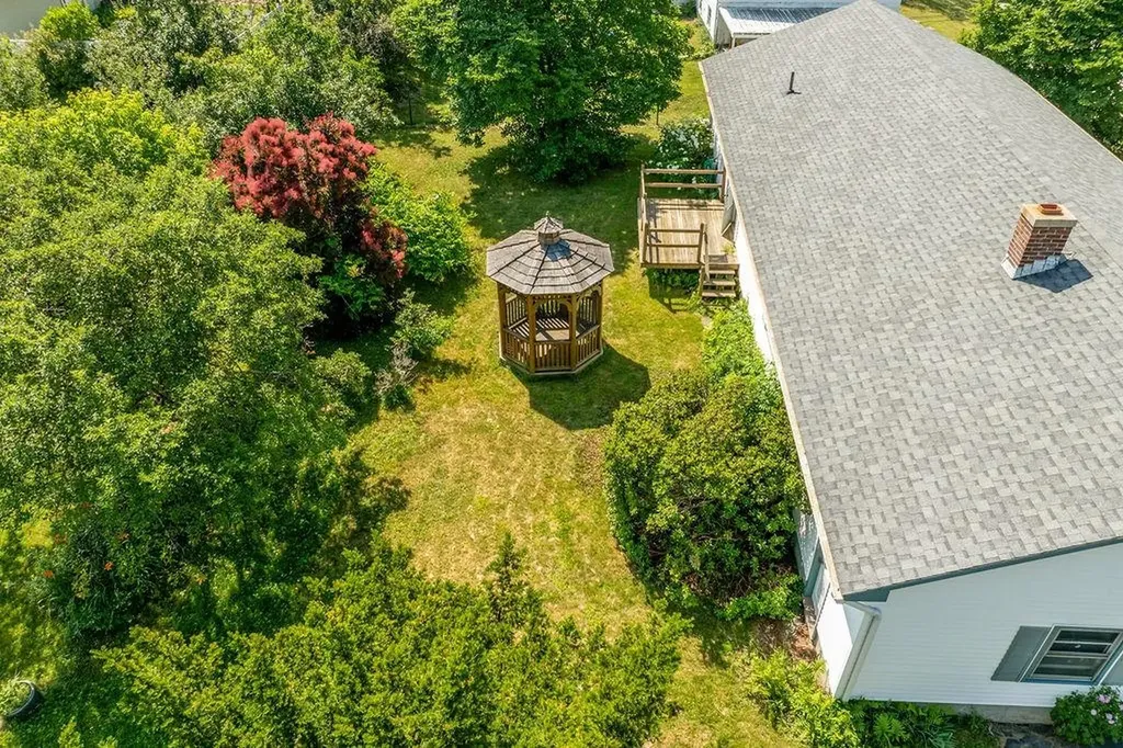 21 Riverdale Parkway Lebanon NH 03755