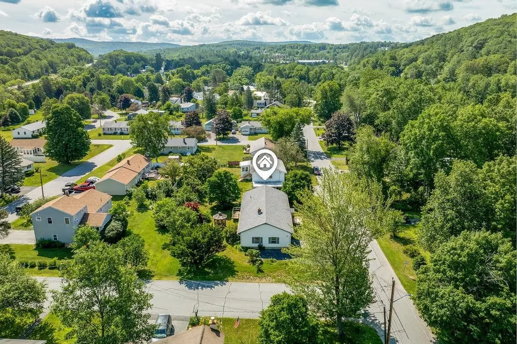 21 Riverdale Parkway Lebanon NH 03755