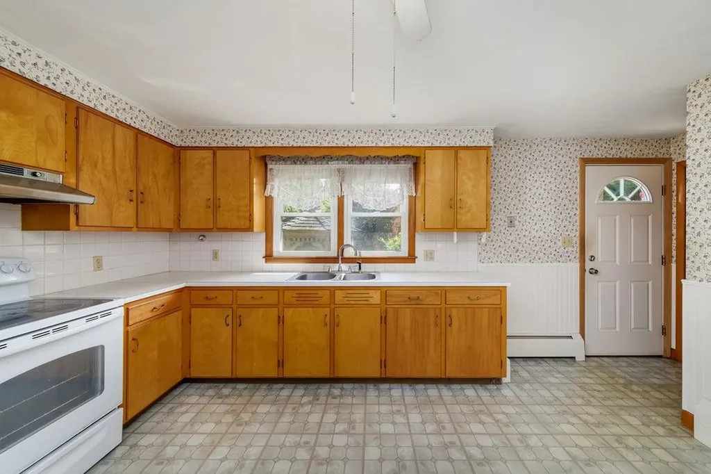 21 Riverdale Parkway Lebanon NH 03755