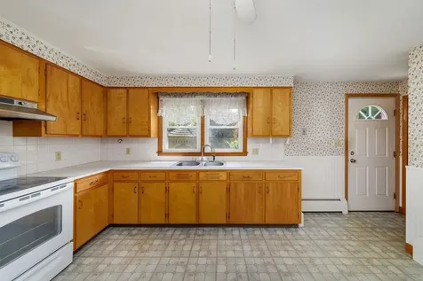21 Riverdale Parkway Lebanon NH 03755