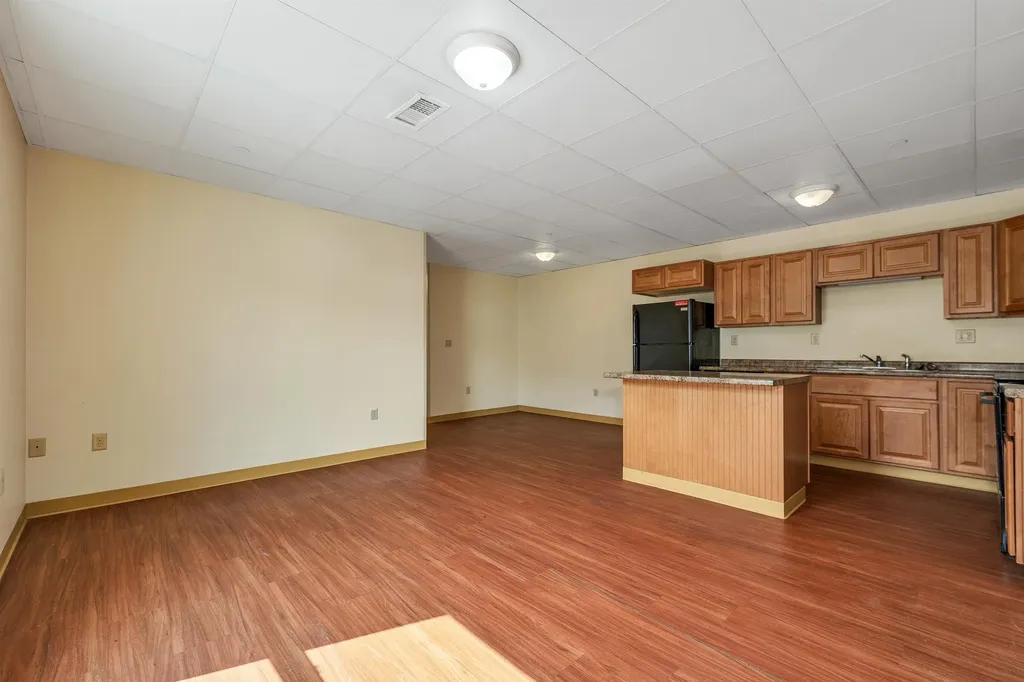 28, 29 &42 Railroad & Main Square Plymouth NH 03264