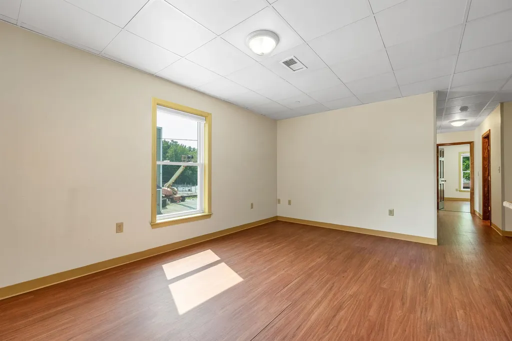 28, 29 &42 Railroad & Main Square Plymouth NH 03264