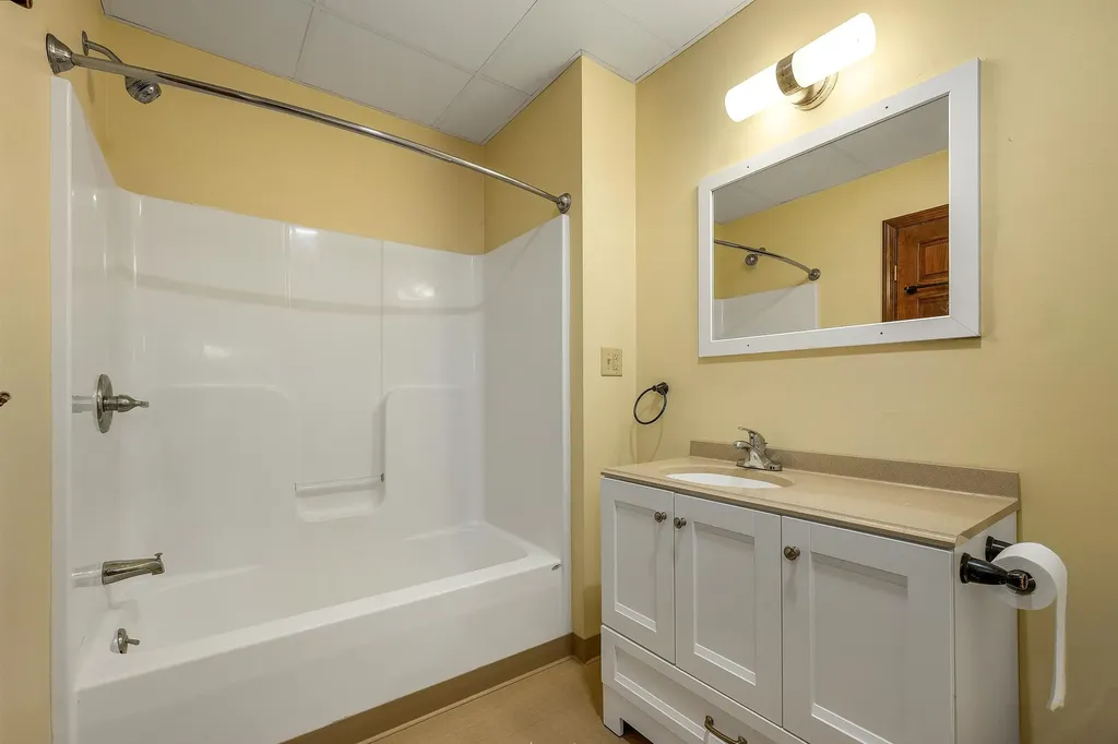 28, 29 &42 Railroad & Main Square Plymouth NH 03264