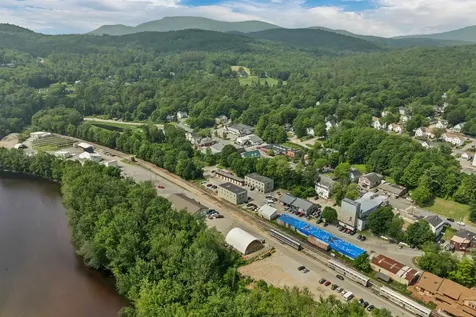 28, 29 &42 Railroad & Main Square Plymouth NH 03264