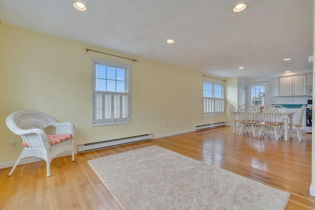518 High Street Hampton NH 03842