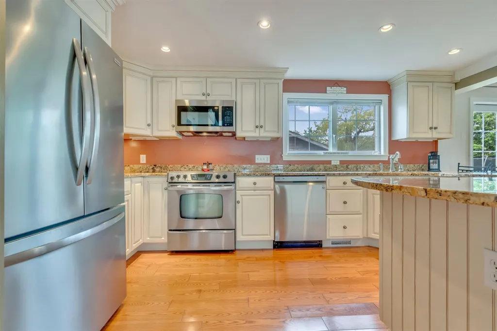 518 High Street Hampton NH 03842