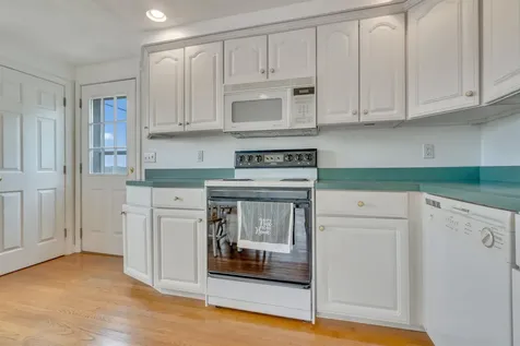518 High Street Hampton NH 03842