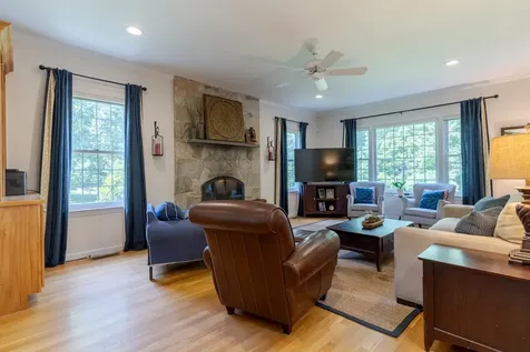 5 Blackford Drive Exeter NH 03833
