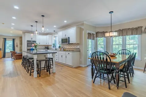 5 Blackford Drive Exeter NH 03833