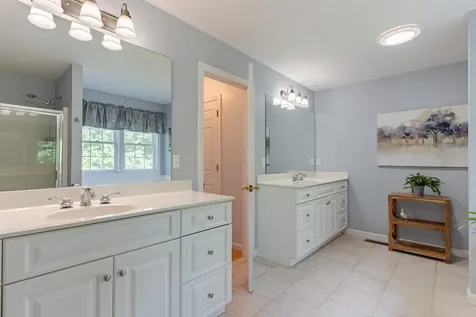 5 Blackford Drive Exeter NH 03833