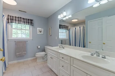 5 Blackford Drive Exeter NH 03833