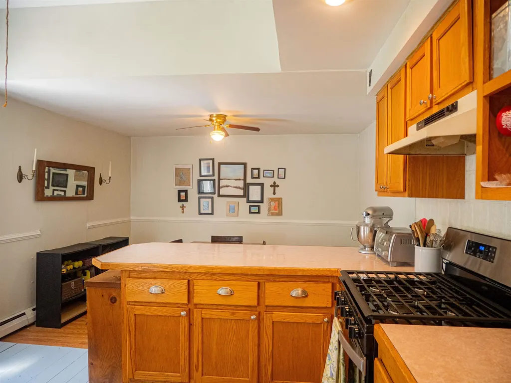 31 Maple Street Windsor VT 05089