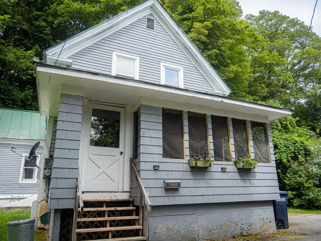 31 Maple Street Windsor VT 05089
