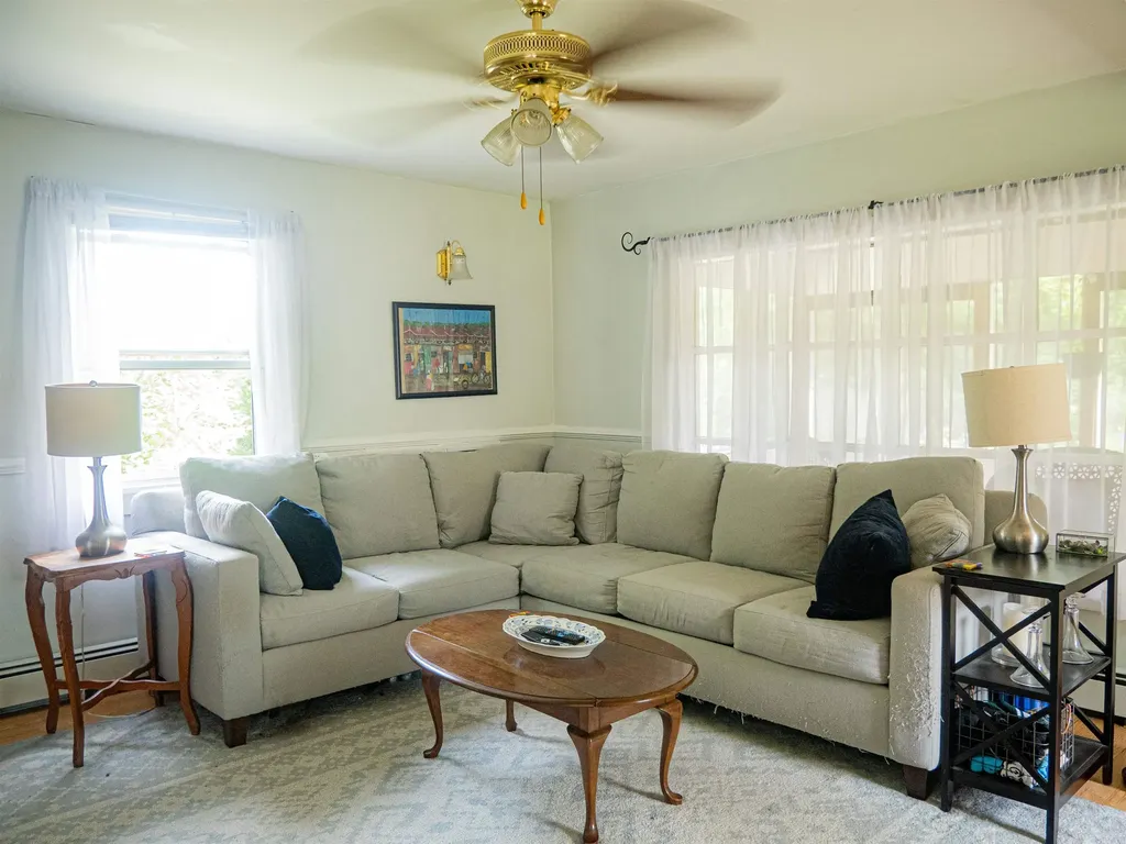 31 Maple Street Windsor VT 05089
