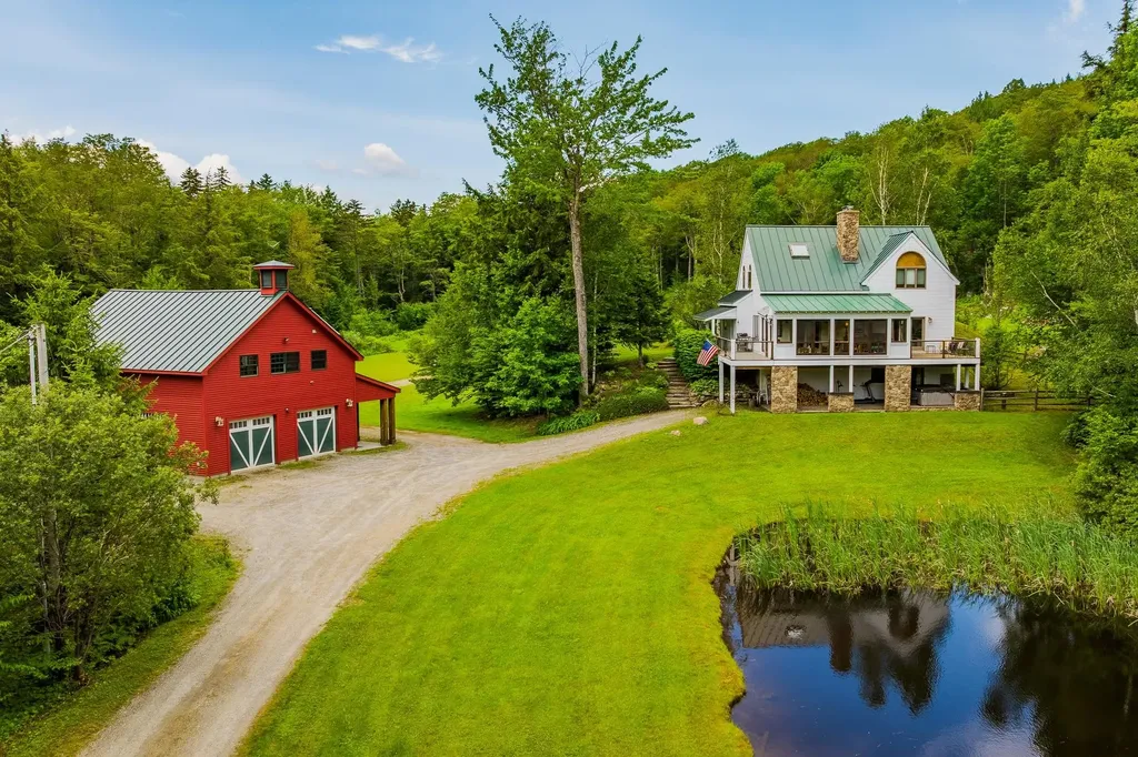 1949 South Road Peru VT 05152