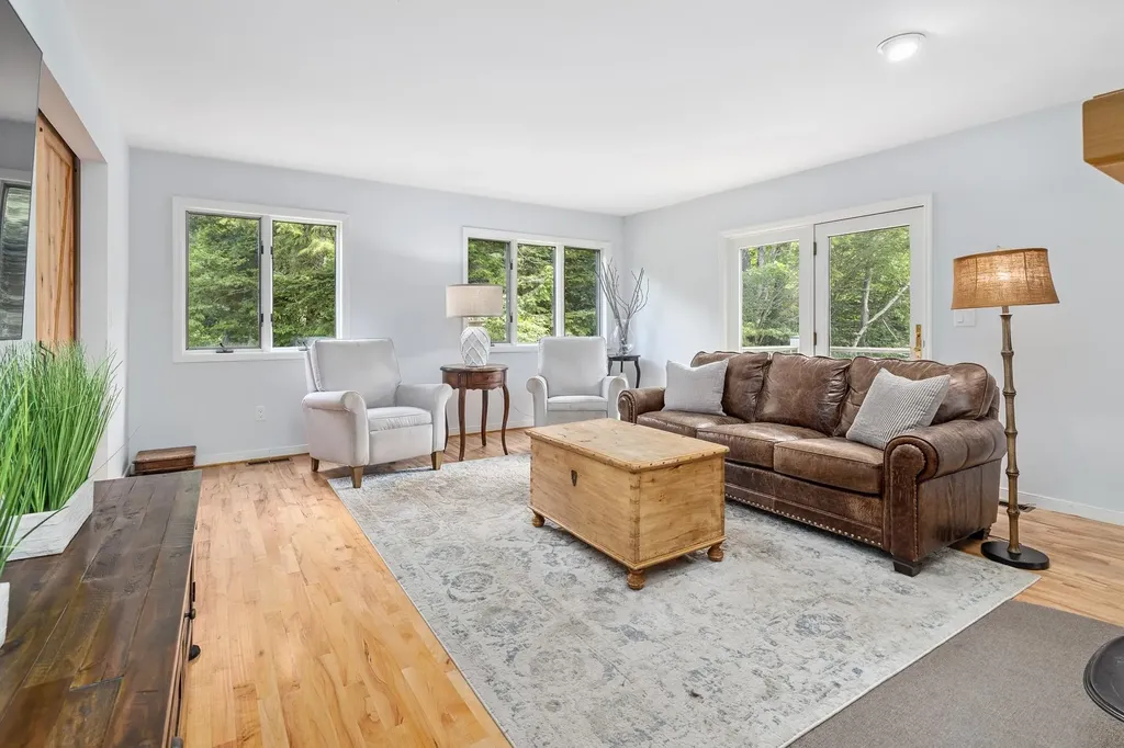 1949 South Road Peru VT 05152