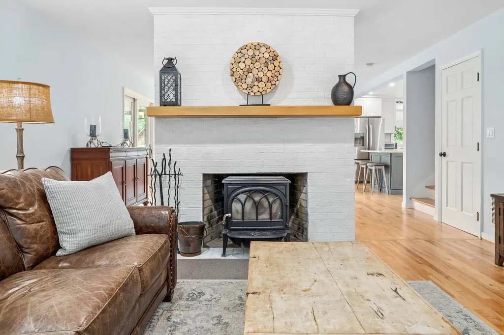 1949 South Road Peru VT 05152