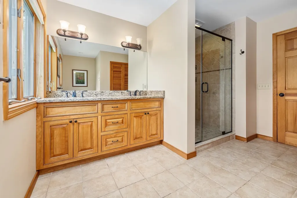 1949 South Road Peru VT 05152