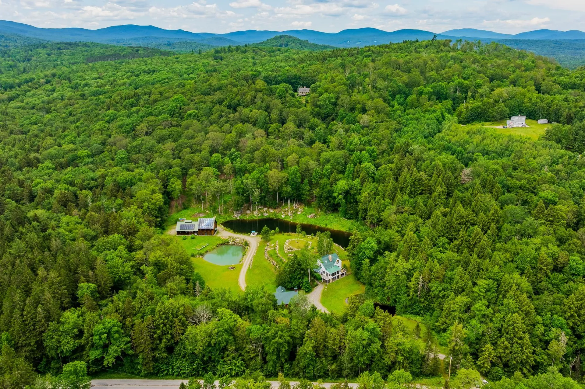 1949 South Road Peru VT 05152