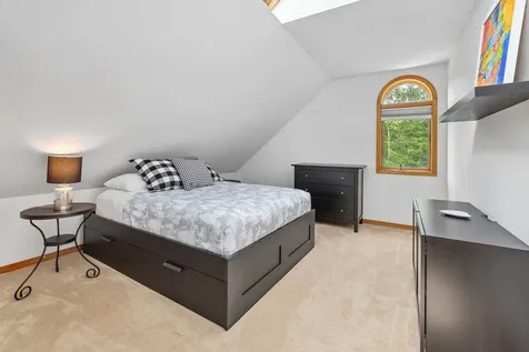 1949 South Road Peru VT 05152