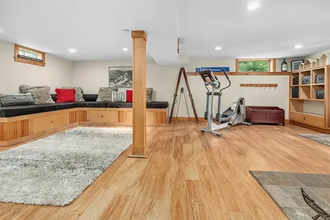 1949 South Road Peru VT 05152