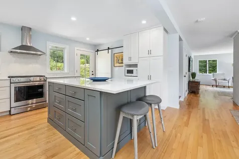 1949 South Road Peru VT 05152