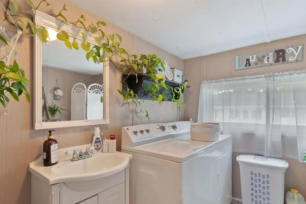 43 Tappan Street Farmington NH 03835