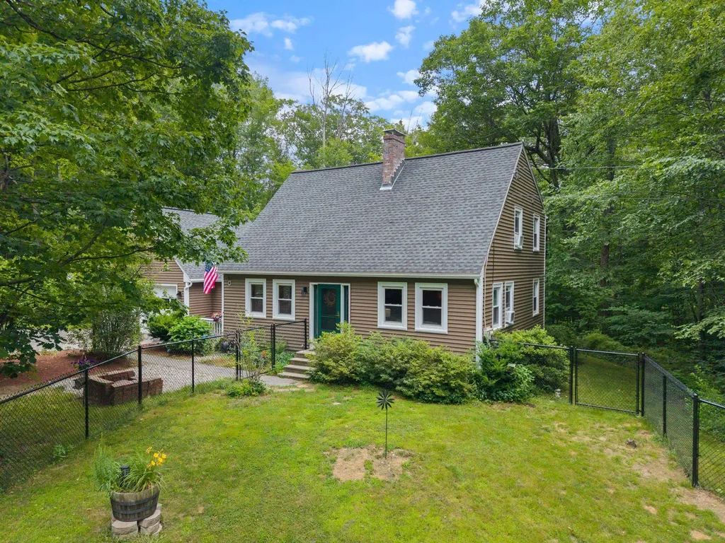 49 Irving Drive Weare NH 03281