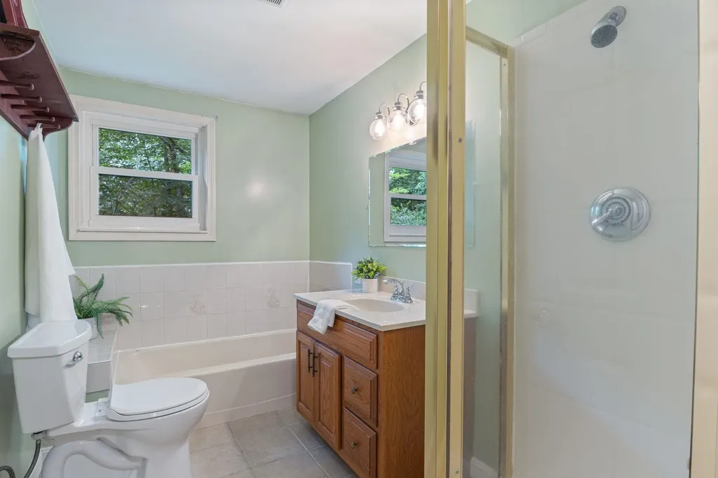 49 Irving Drive Weare NH 03281