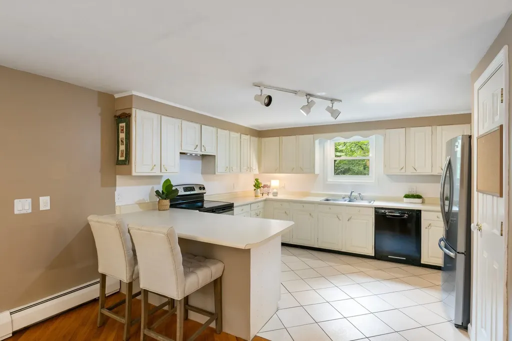 49 Irving Drive Weare NH 03281