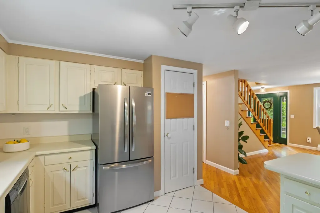 49 Irving Drive Weare NH 03281