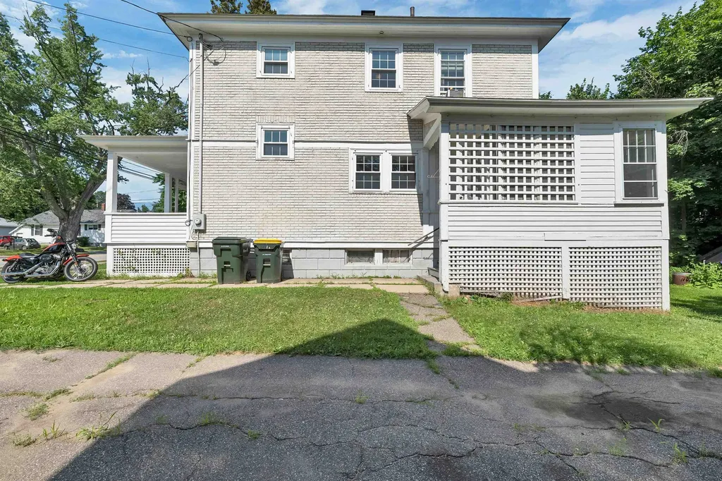 99 Oak Street Laconia NH 03246