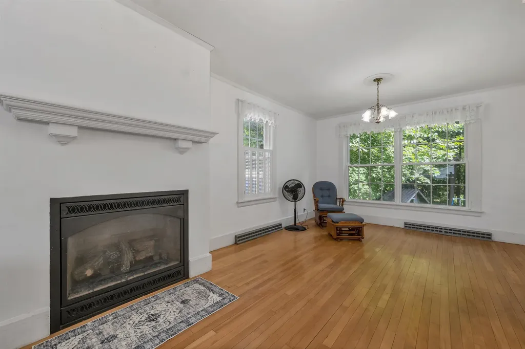 99 Oak Street Laconia NH 03246