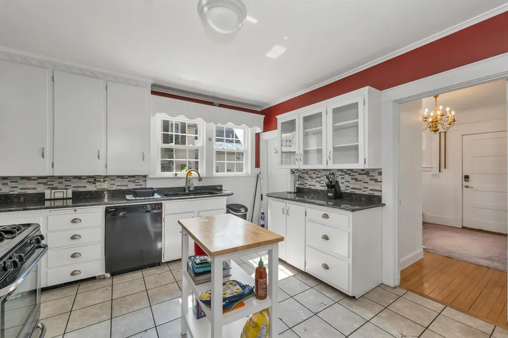 99 Oak Street Laconia NH 03246