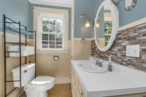 99 Oak Street Laconia NH 03246