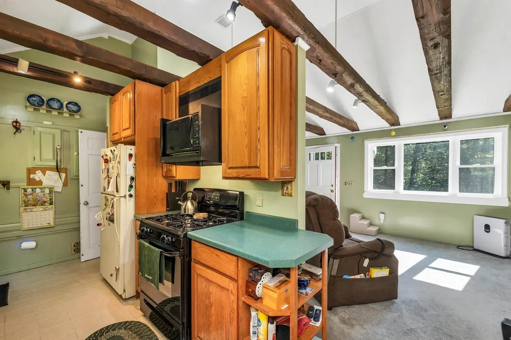 102 Milton Road Farmington NH 03835