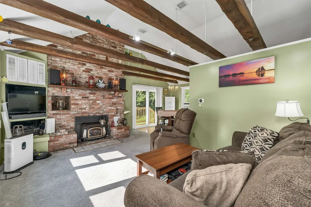 102 Milton Road Farmington NH 03835