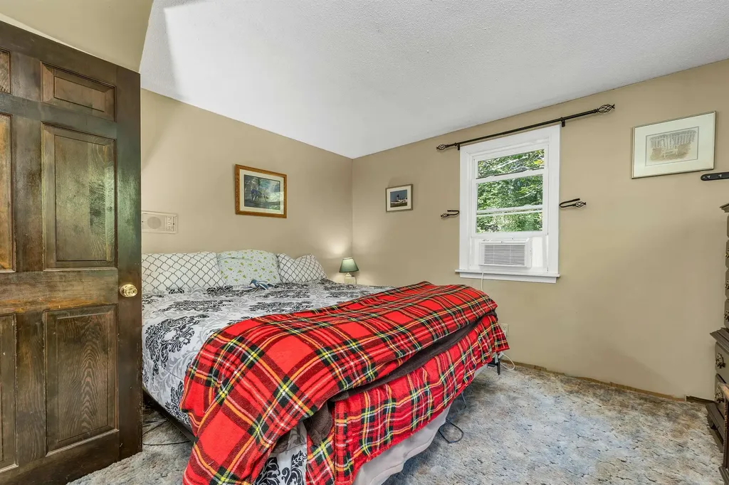 102 Milton Road Farmington NH 03835