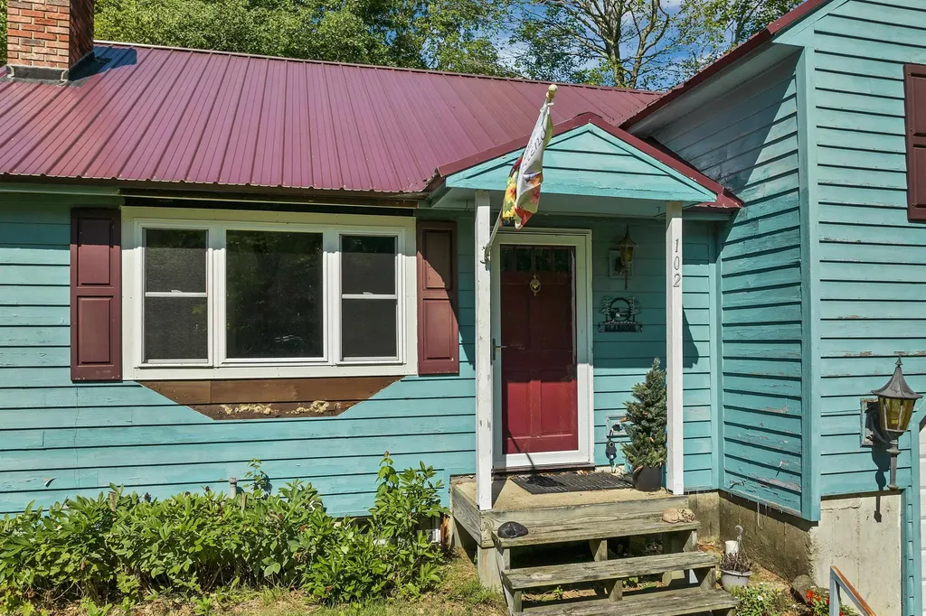102 Milton Road Farmington NH 03835