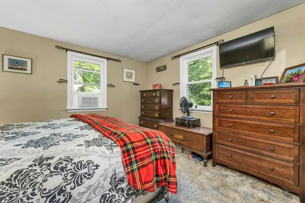 102 Milton Road Farmington NH 03835