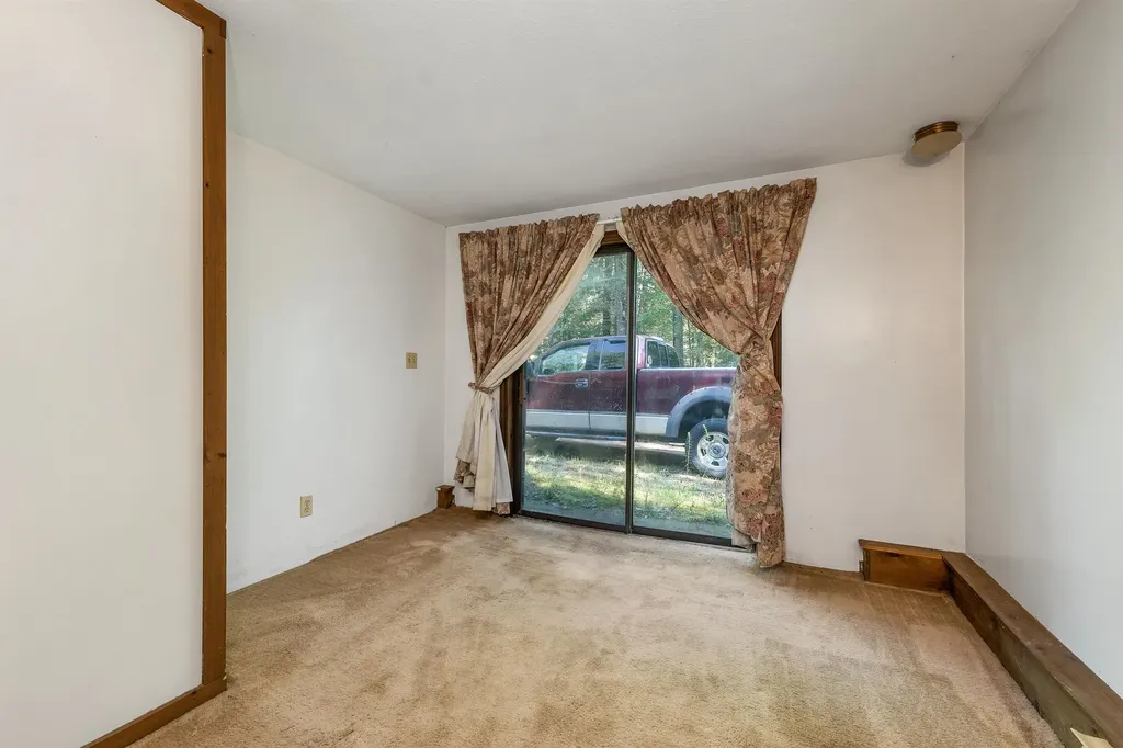 102 Milton Road Farmington NH 03835