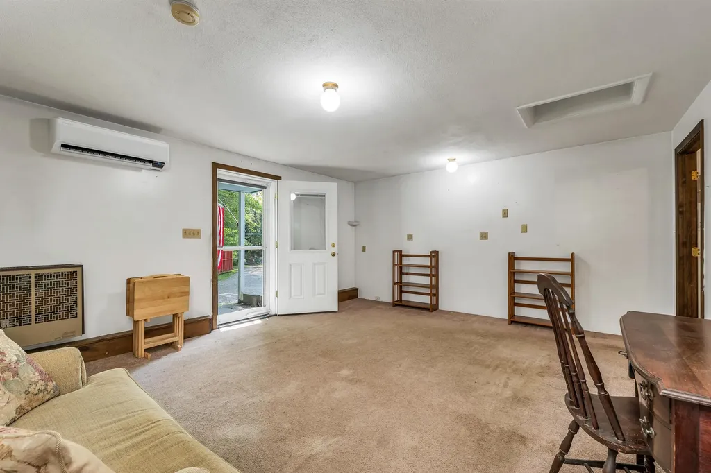 102 Milton Road Farmington NH 03835