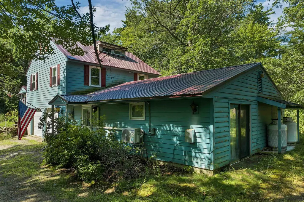 102 Milton Road Farmington NH 03835