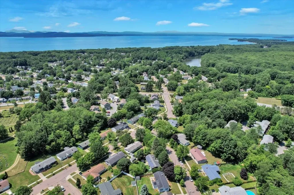 24 Venus Avenue Burlington VT 05408
