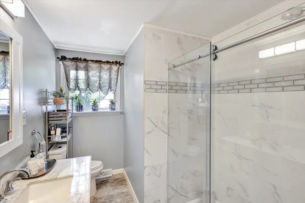 24 Venus Avenue Burlington VT 05408