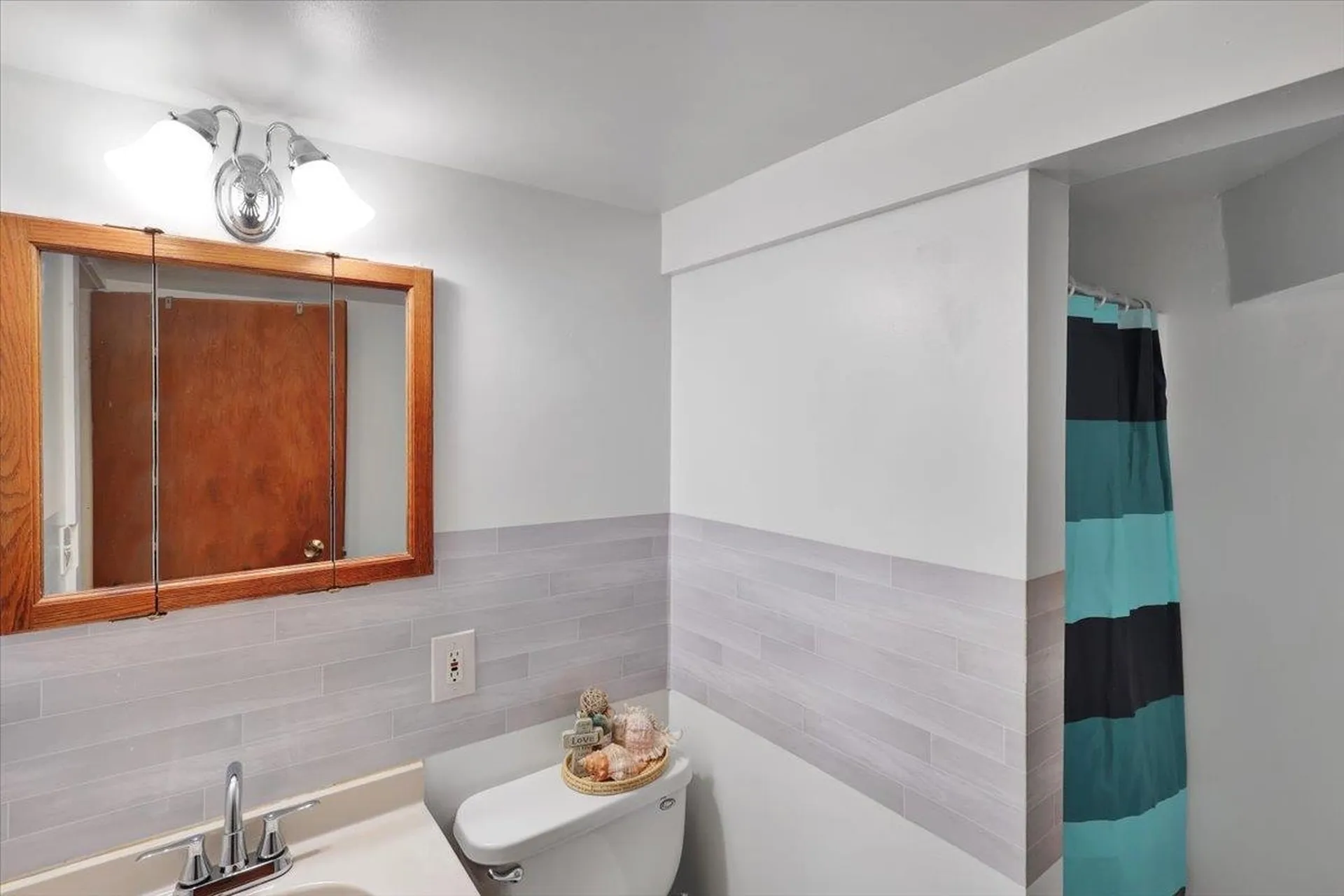 24 Venus Avenue Burlington VT 05408