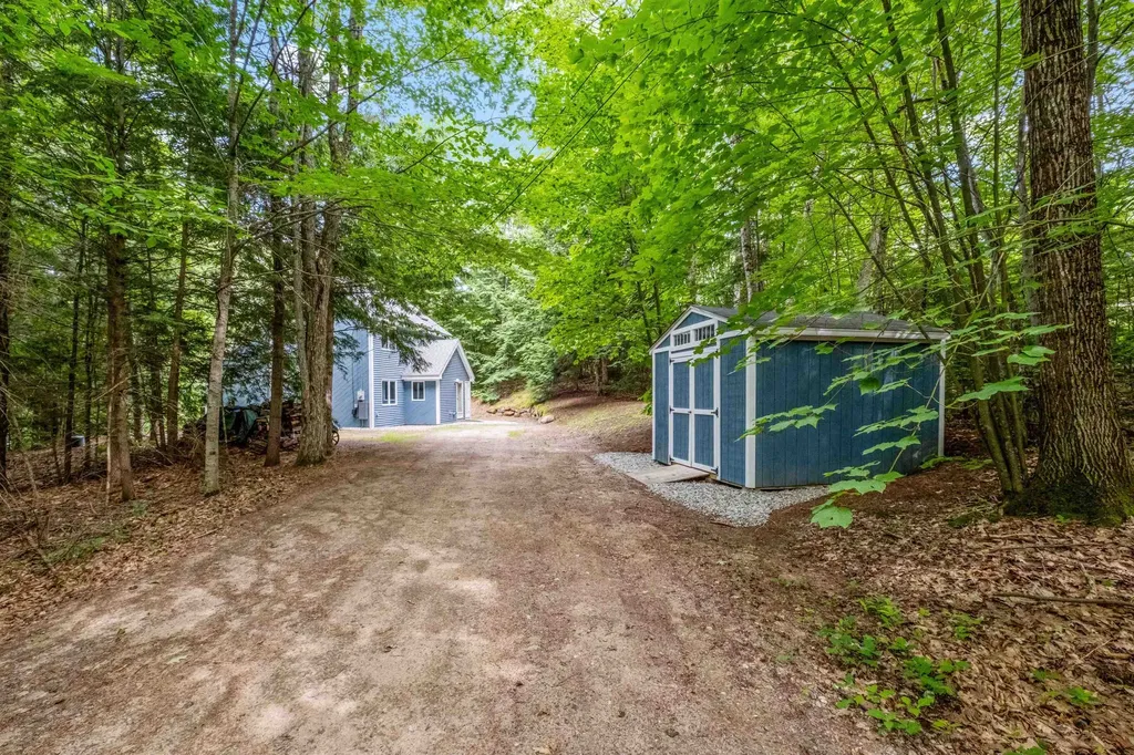 11 Richardson Trail Campton NH 03223